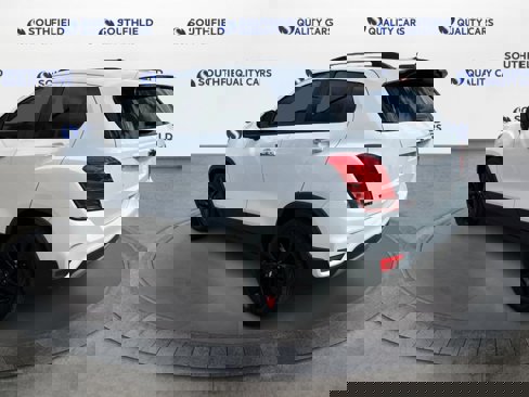 Used 2020 Chevrolet Trax LT w/ Redline Edition image 4