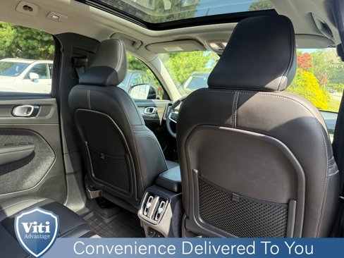 Certified 2024 Volvo XC40 B5 Plus w/ Protection Package Premier image 27