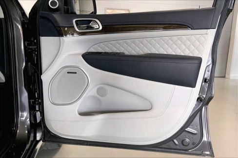 Used 2019 Jeep Grand Cherokee Summit image 26