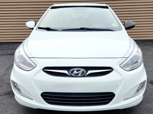 Used 2014 Hyundai Accent GLS w/ Option Group 2 image 8