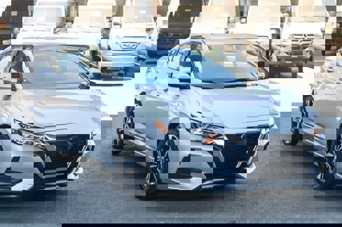 Used 2022 Nissan Sentra SV image 3