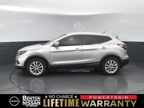 Used 2020 Nissan Rogue Sport S w/ Appearance Package image 1