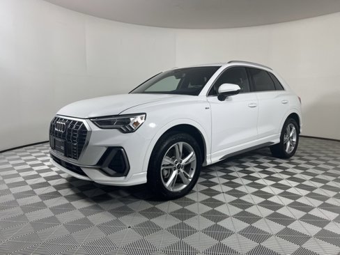 Used 2024 Audi Q3 2.0T Premium Plus w/ Premium Plus Package image 3