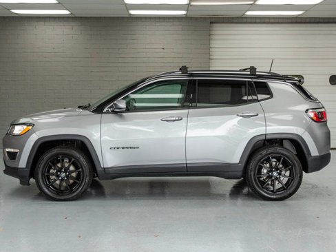 Used 2020 Jeep Compass Limited w/ Safety & Security Group image 4
