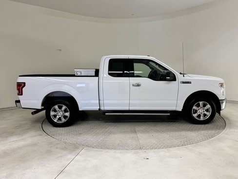 Used 2017 Ford F150 XLT w/ Equipment Group 301A Mid image 4
