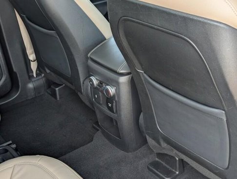 Used 2020 Ford Explorer Limited image 39