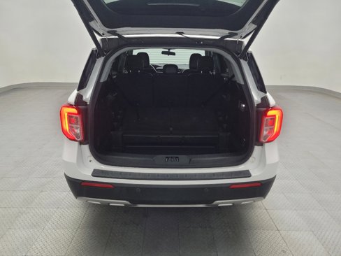 Used 2020 Ford Explorer XLT w/ Equipment Group 202A image 29