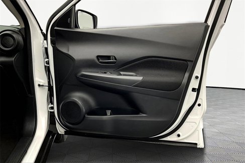 Used 2024 Nissan Kicks S image 24