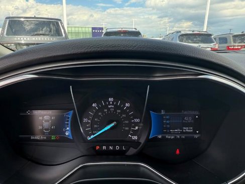 Certified 2018 Ford Fusion SE image 15