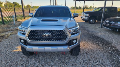 Used 2019 Toyota Tacoma TRD Sport image 3