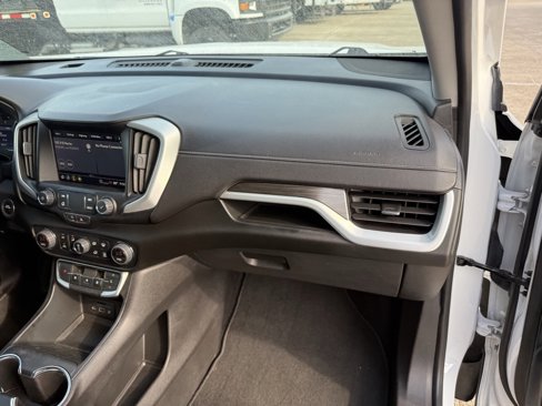 Used 2023 GMC Terrain SLT image 24
