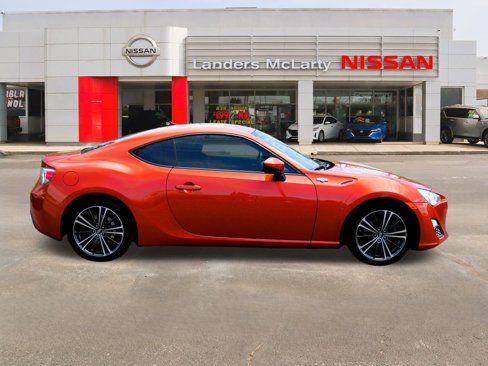 Used 2014 Scion FR-S image 2