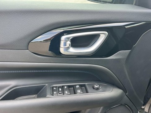 New 2025 Jeep Compass Latitude w/ Altitude Special Edition image 14