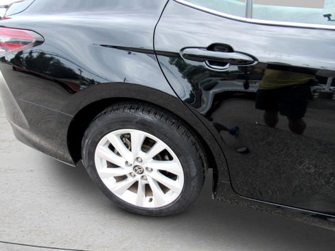 Used 2023 Toyota Camry LE image 3