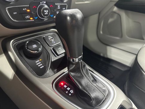 Used 2019 Jeep Compass Latitude w/ Popular Equipment Group image 23