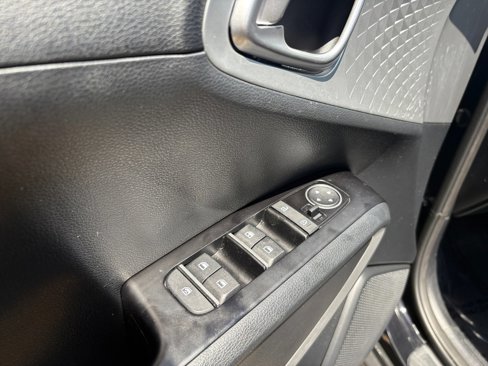 Certified 2022 Kia Soul LX image 28