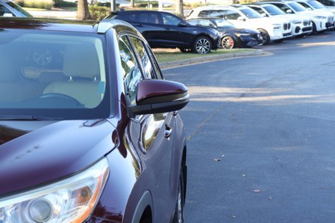 Used 2014 Toyota Highlander XLE image 4