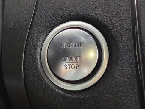 Used 2019 Mercedes-Benz GLC 300 4MATIC image 17