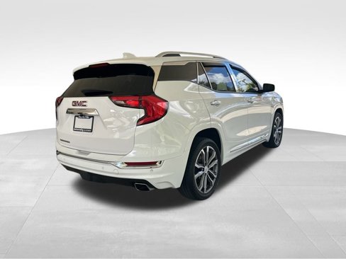 Used 2018 GMC Terrain Denali w/ Advanced Safety Package image 3