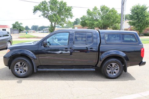 Used 2020 Nissan Frontier SV w/ Midnight Edition Floor Mats image 6