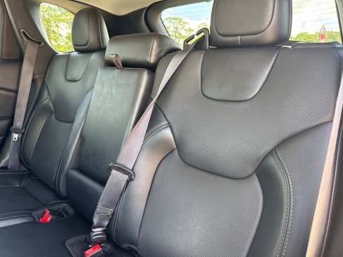 Certified 2022 Jeep Cherokee Limited image 13