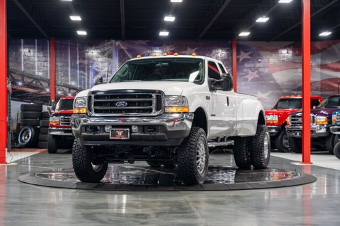 Used 2003 Ford F350 XLT image 2
