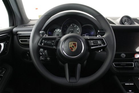 New 2026 Porsche Macan image 12
