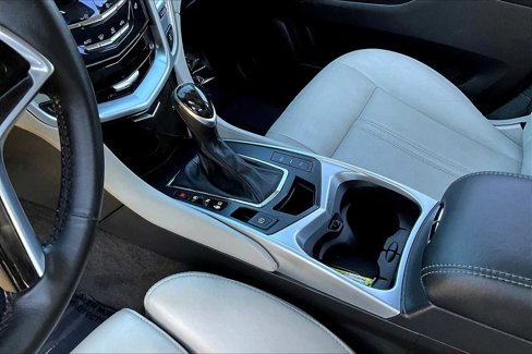 Used 2015 Cadillac SRX Luxury image 16