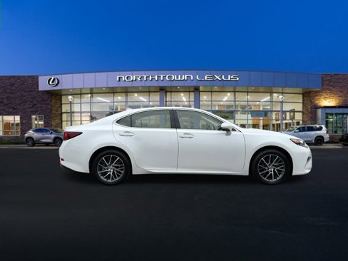 Used 2016 Lexus ES 350 image 23