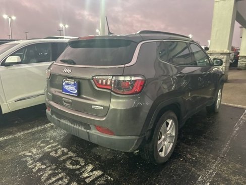 Used 2022 Jeep Compass Latitude image 4
