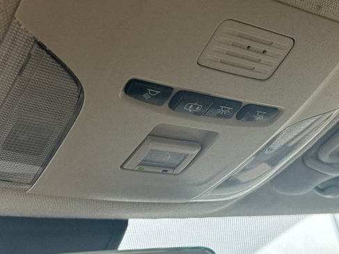Used 2021 Toyota Corolla LE image 28