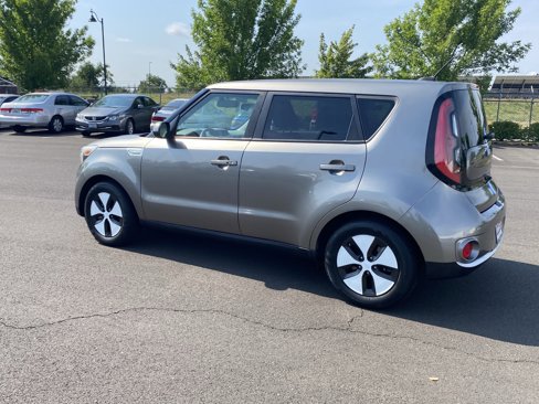 Used 2018 Kia Soul EV-e image 3