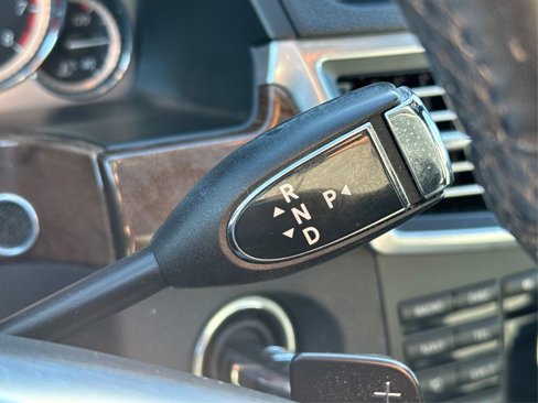 Used 2013 Mercedes-Benz E 350 4MATIC Sedan image 38