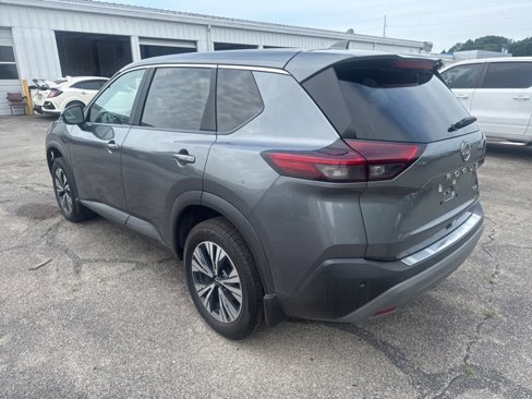 Used 2023 Nissan Rogue SV image 4