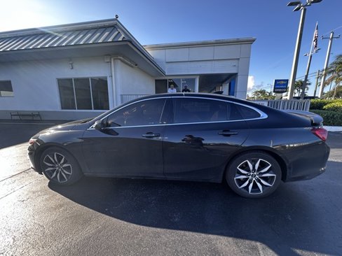 Used 2022 Chevrolet Malibu RS image 5