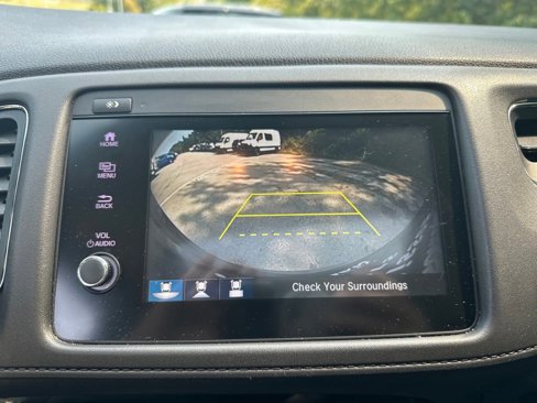 Used 2019 Honda HR-V EX-L image 9