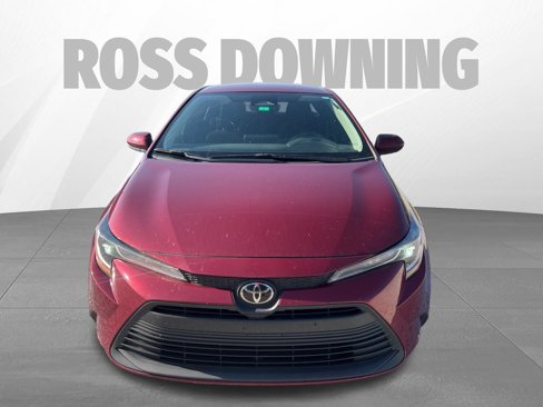 Used 2024 Toyota Corolla LE image 2