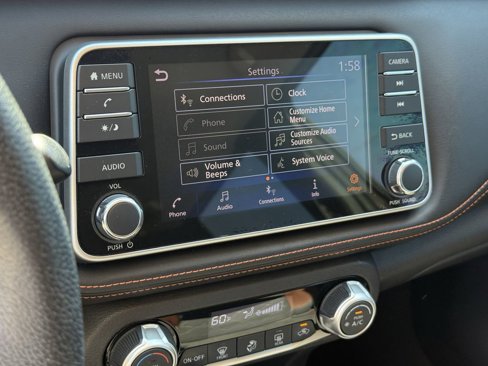 Used 2020 Nissan Kicks SR w/ Exterior Package image 22