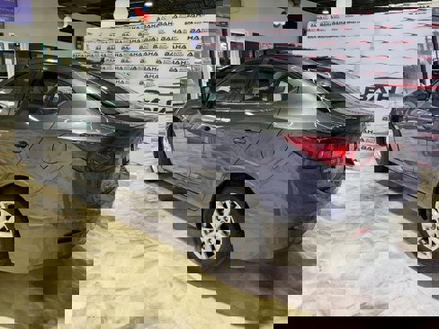 Used 2014 MAZDA MAZDA3 i Grand Touring image 3