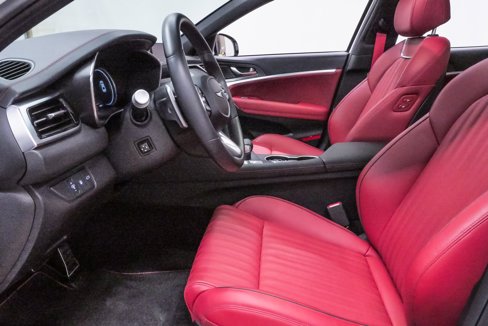 Certified 2025 Genesis G70 2.5T w/ Sport Prestige Package image 9
