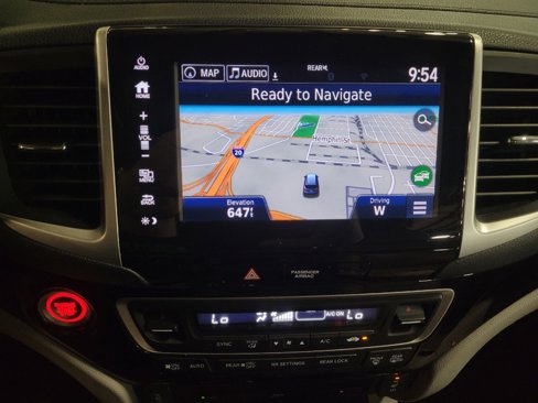 Used 2018 Honda Pilot Touring image 25