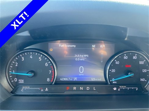 Used 2024 Ford Explorer XLT w/ Equipment Group 202A image 27