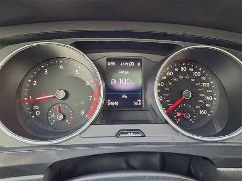Used 2021 Volkswagen Tiguan SE w/ Panoramic Sunroof Package image 5