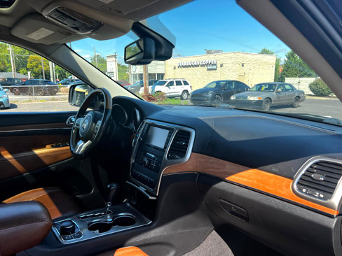 Used 2012 Jeep Grand Cherokee Overland image 23