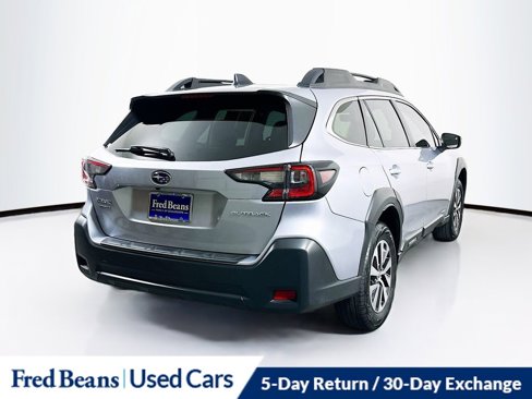 Used 2024 Subaru Outback Premium image 8