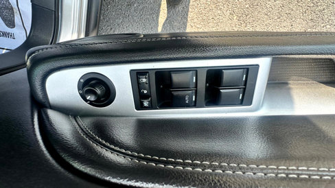 Used 2018 Nissan Rogue SV w/ Sun & Sound Touring Package image 44