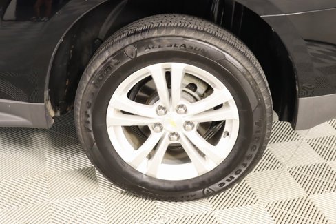 Used 2017 Chevrolet Equinox LS image 17