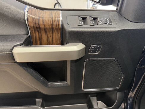 Used 2018 Ford F150 Lariat w/ Equipment Group 502A Luxury image 31