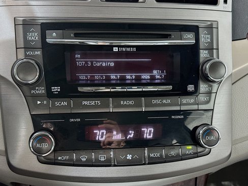 Used 2011 Toyota Avalon Limited image 14