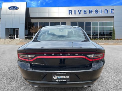 Used 2022 Dodge Charger SXT w/ Leather Interior Group image 5